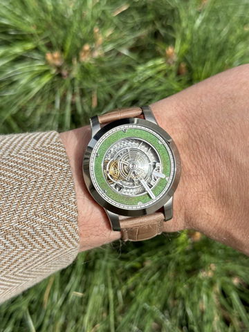 Kross Studio KS 06 Central Floating Tourbillon Titanium Green
