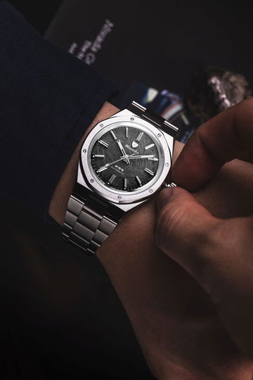 Nivada Grenchen F77 Titanium Meteorite