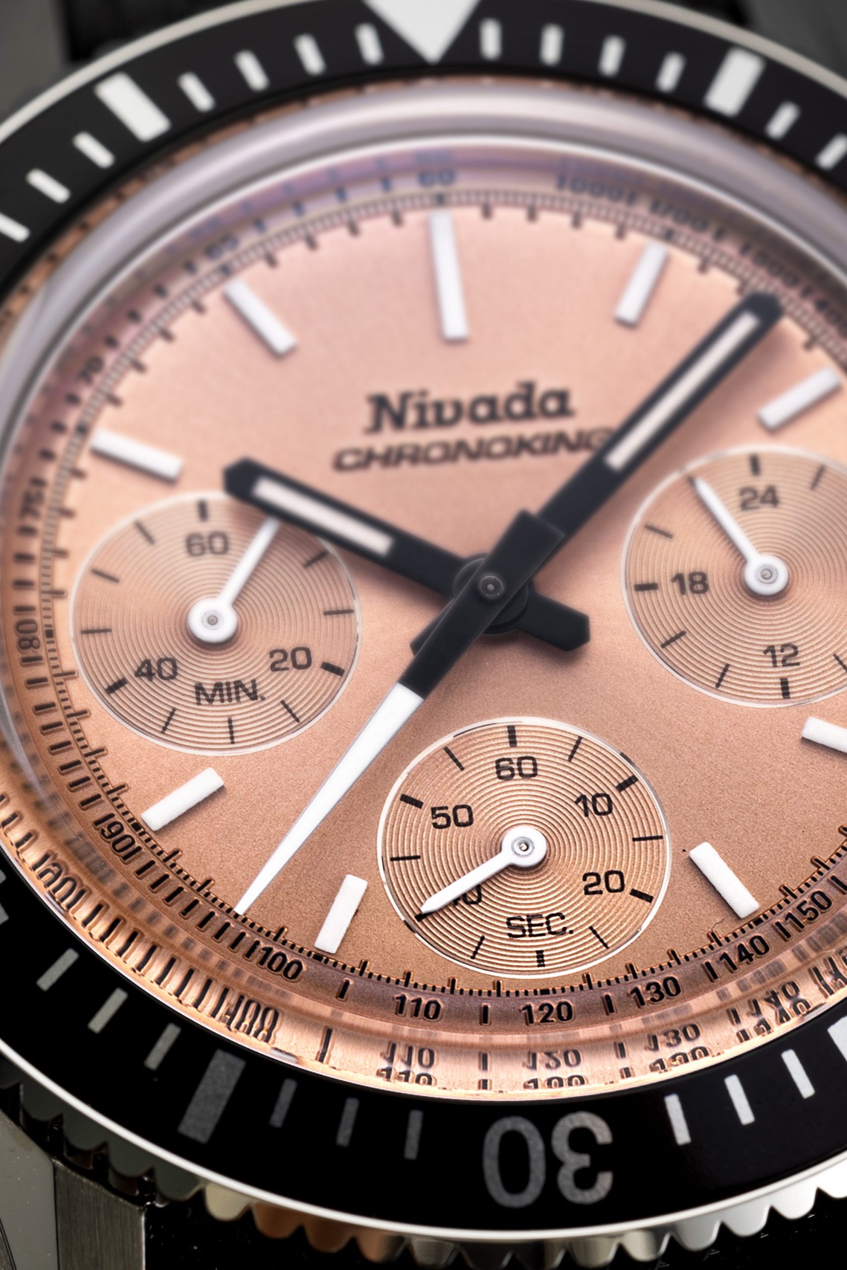 Nivada Grenchen Chronoking Mecaquartz Salmon