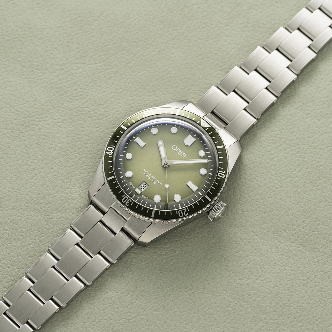 Divers Sixty-Five Date - Image 5