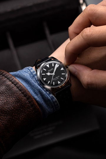 Nivada Grenchen Super Antarctic 35 Black White Luminova