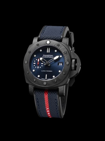 Panerai Submersible Luna Rossa Carbotech