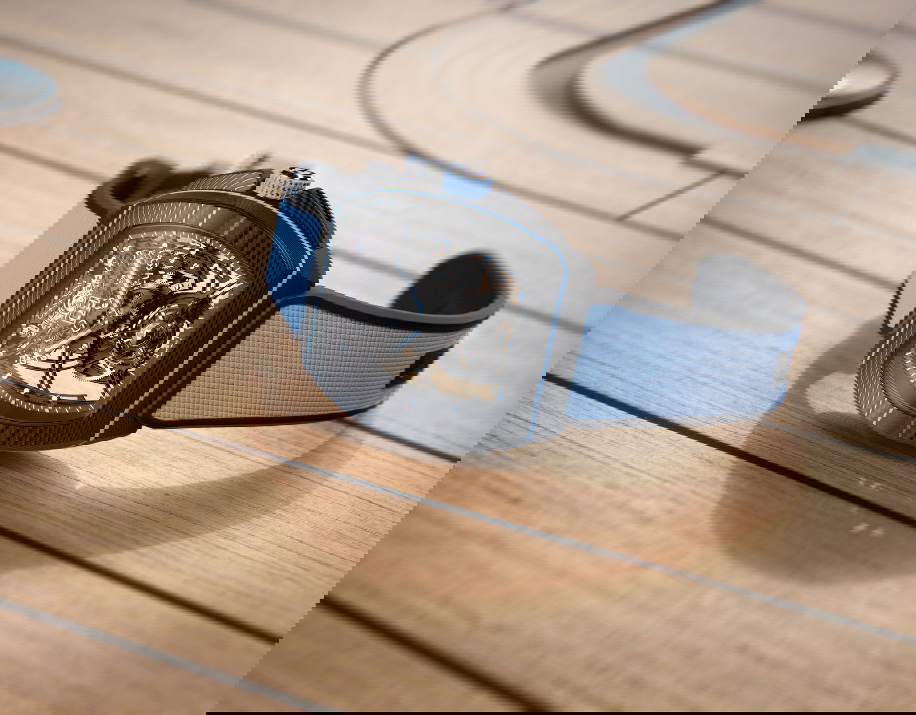 Bianchet Flying Tourbillon Grande Date B1.618 Carbon Sky Blue