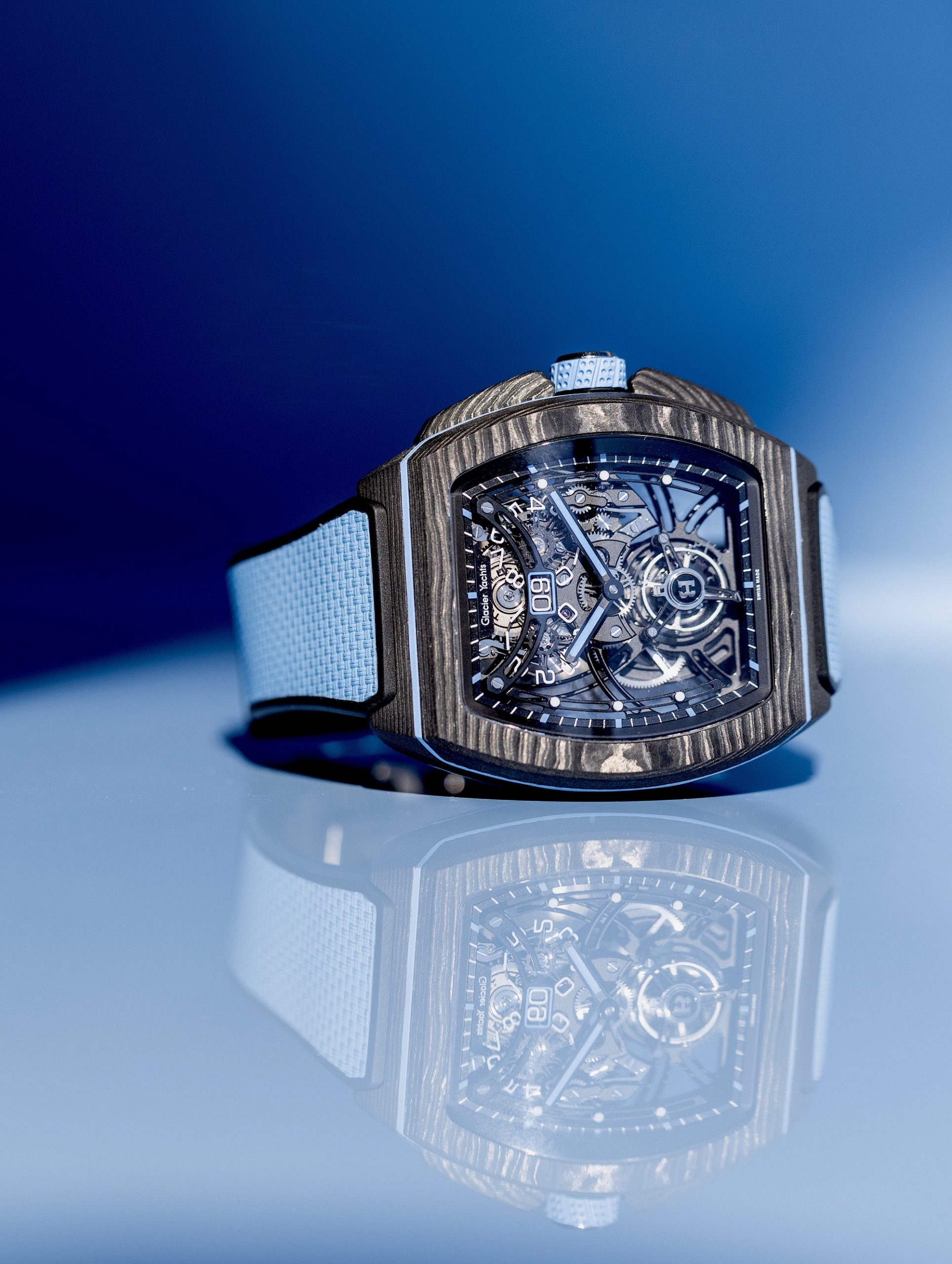 B1.618 Grande Date B1.618 Carbon Sky Blue - Image 11