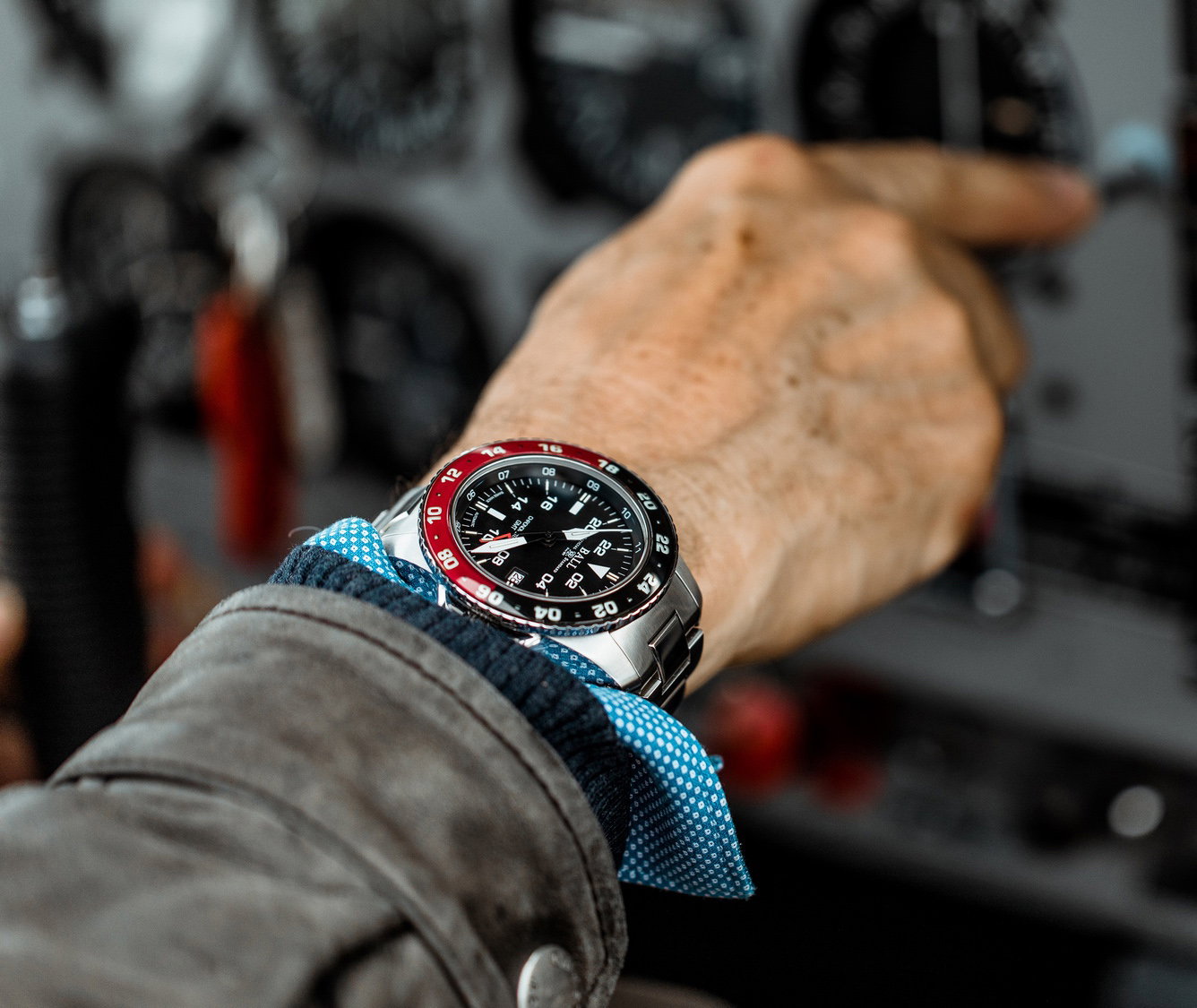 Engineer Hydrocarbon AeroGMT II 42 - Image 8