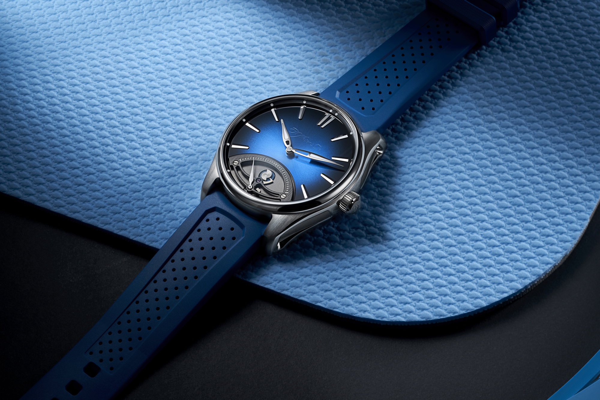 H. Moser & Cie Pioneer Retrograde Seconds Midnight Blue