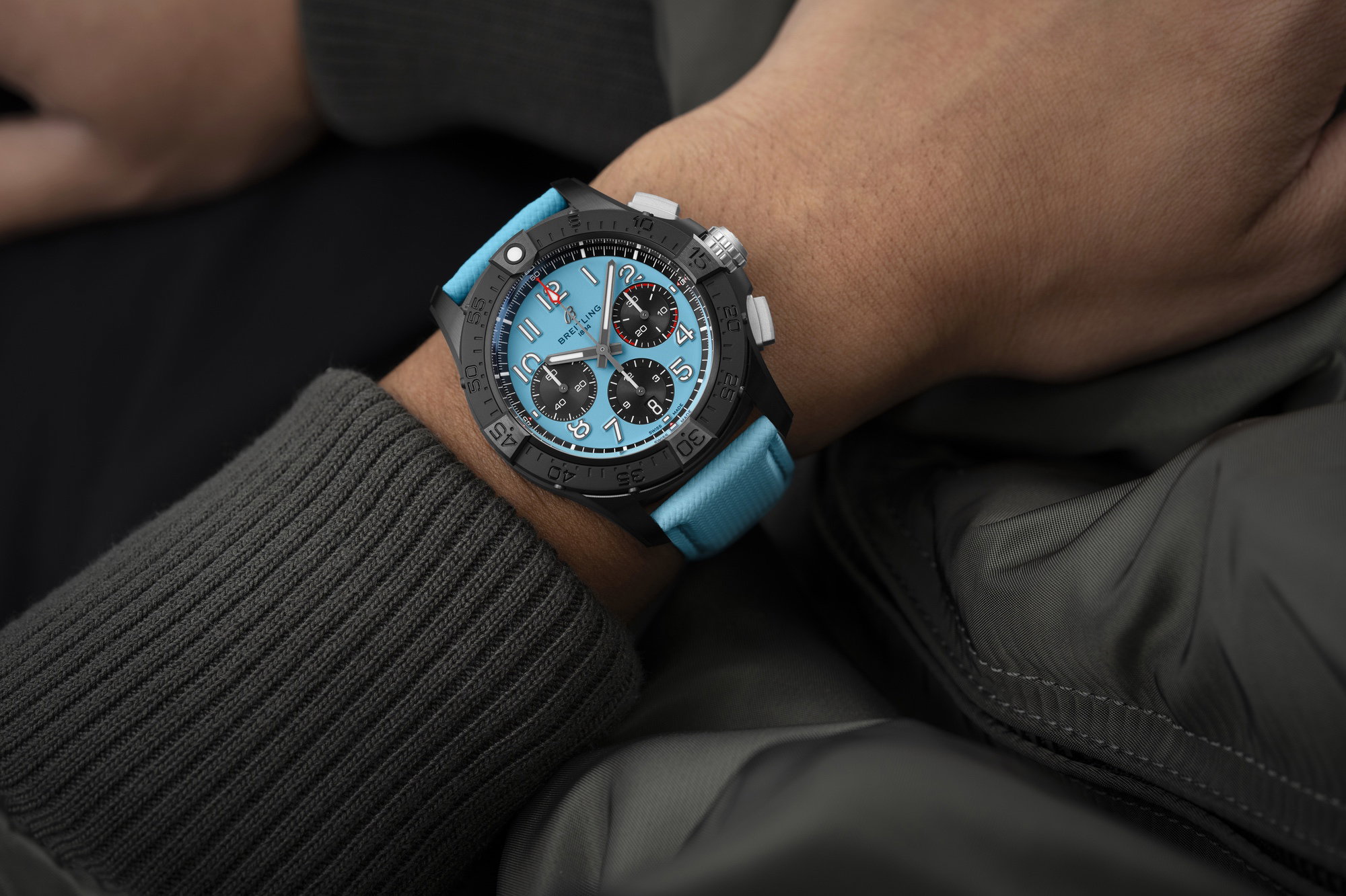 Avenger B01 Chronograph 42 Night Mission - Image 3