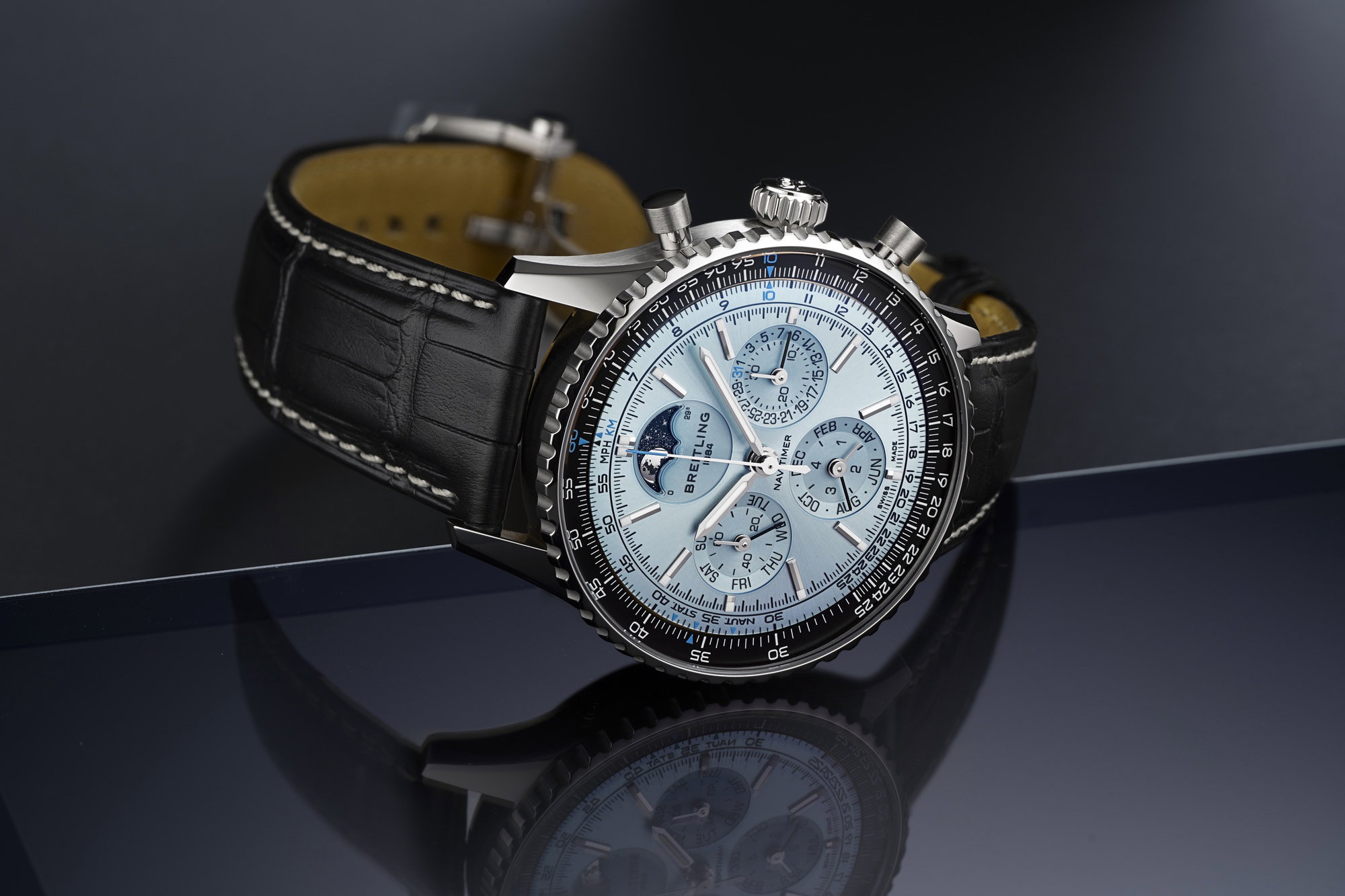 Navitimer B19 Chronograph 43 Perpetual Calendar - Image 2