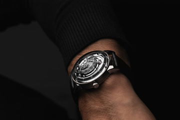 Trilobe Une Folle Journée Rhodium Plated Black