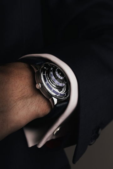 Trilobe Une Folle Journée Rhodium Plated Blue