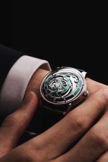 Trilobe Une Folle Journée Rhodium Plated Green