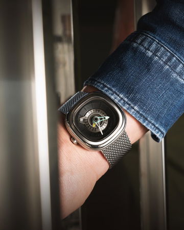 SevenFriday PG1/01M GMT