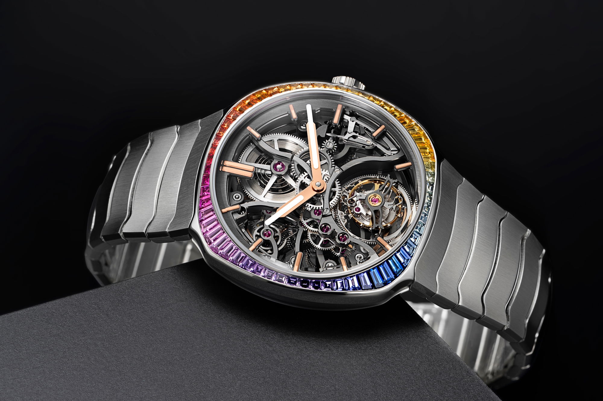 H. Moser &amp; Cie Streamliner Tourbillon Skeleton Rainbow