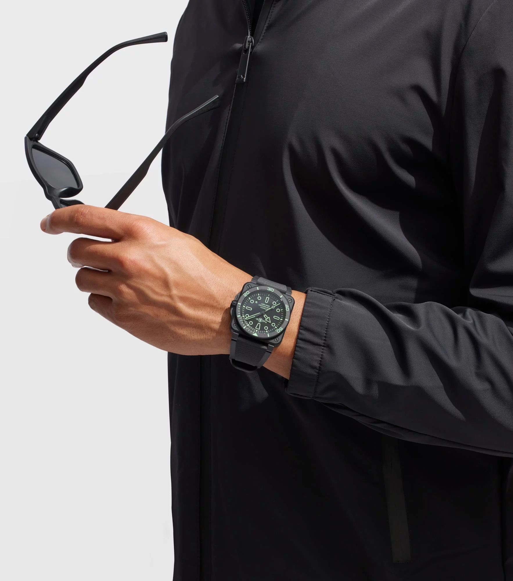 Bell &amp; Ross BR-03 Diver Lum Outline