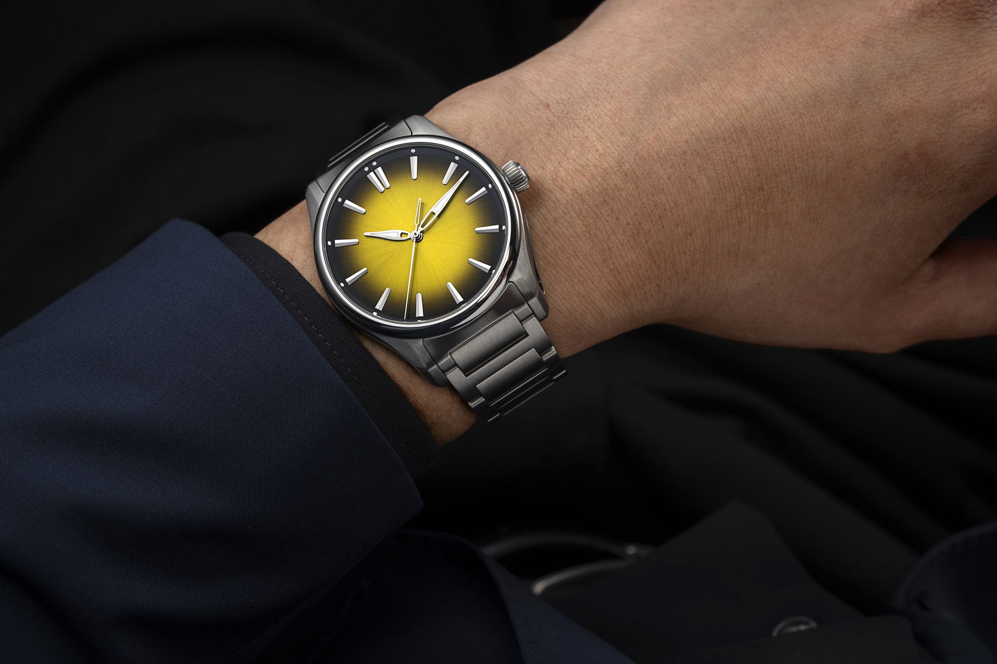 H. Moser &amp; Cie Pioneer Centre Seconds Sunny Side Up 40