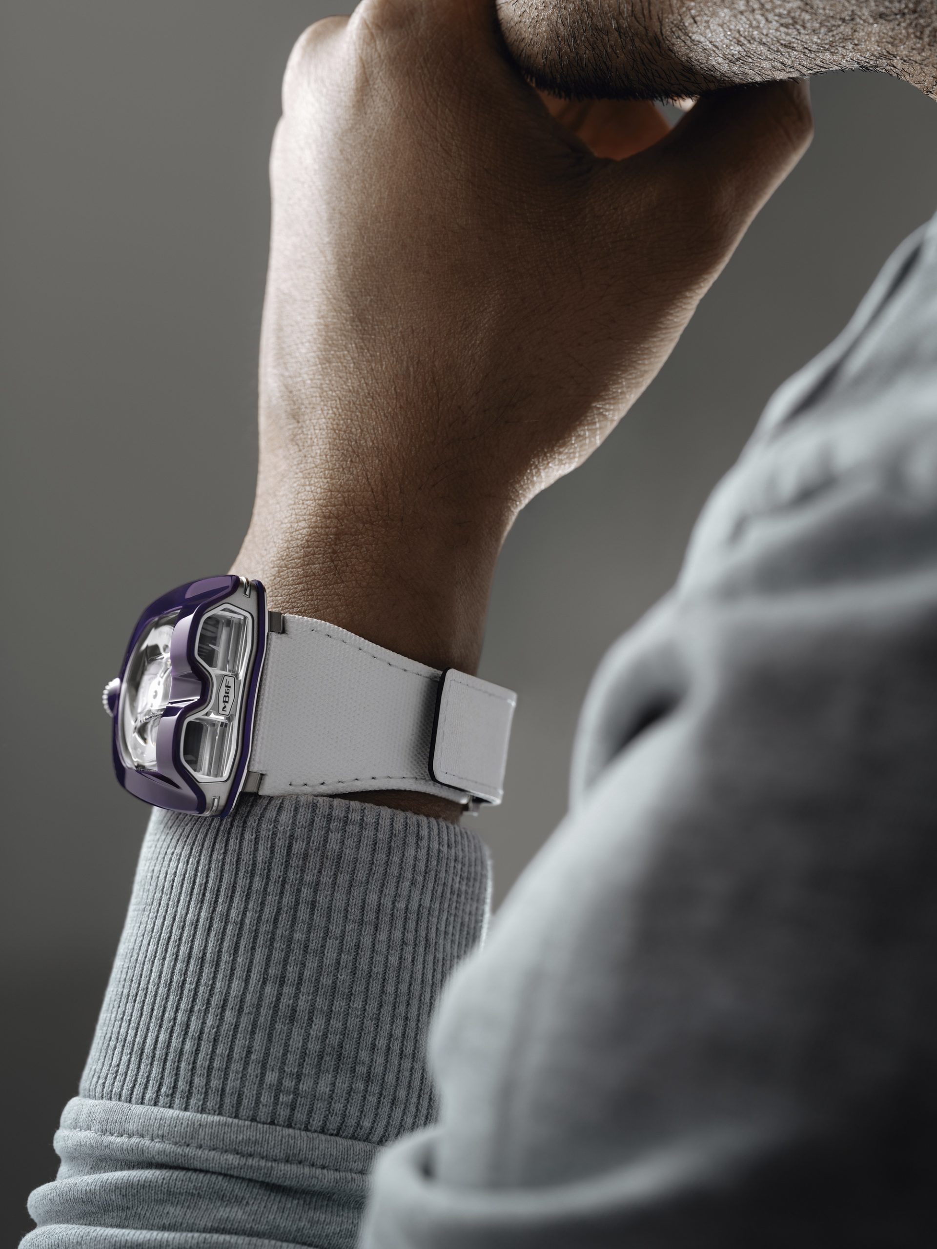 hmkページ MB&F HM8 Mark 2 Purple – The Watch Pages