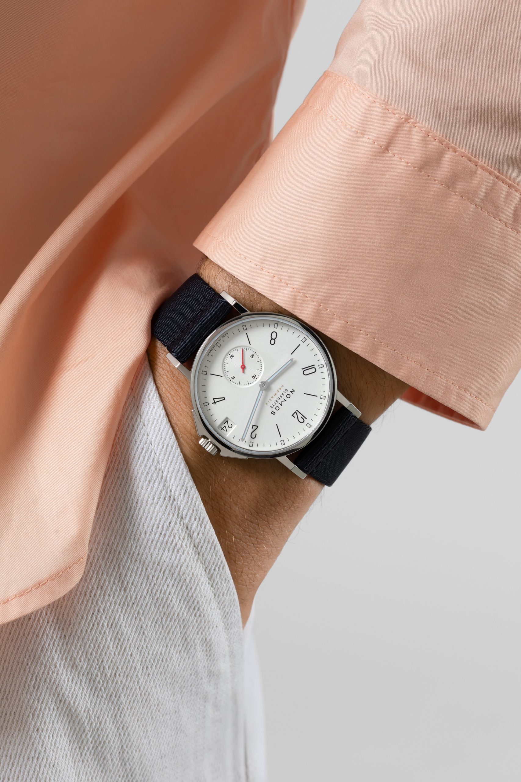 Nomos Glashütte Ahoi neomatik 38 Date