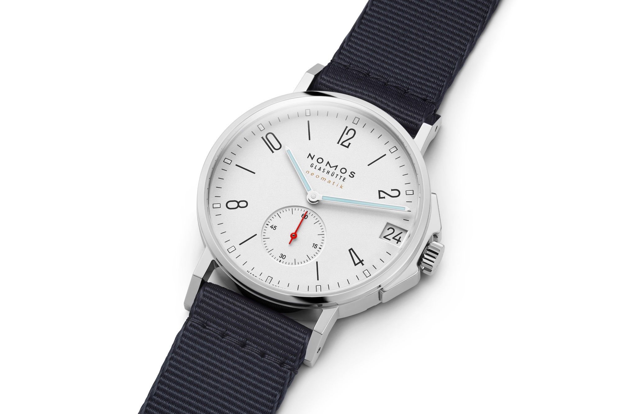 Nomos Glashütte Ahoi neomatik 38 Date