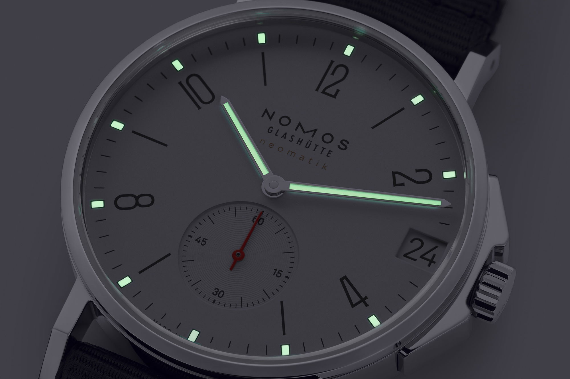 Nomos Glashütte Ahoi neomatik 38 Date