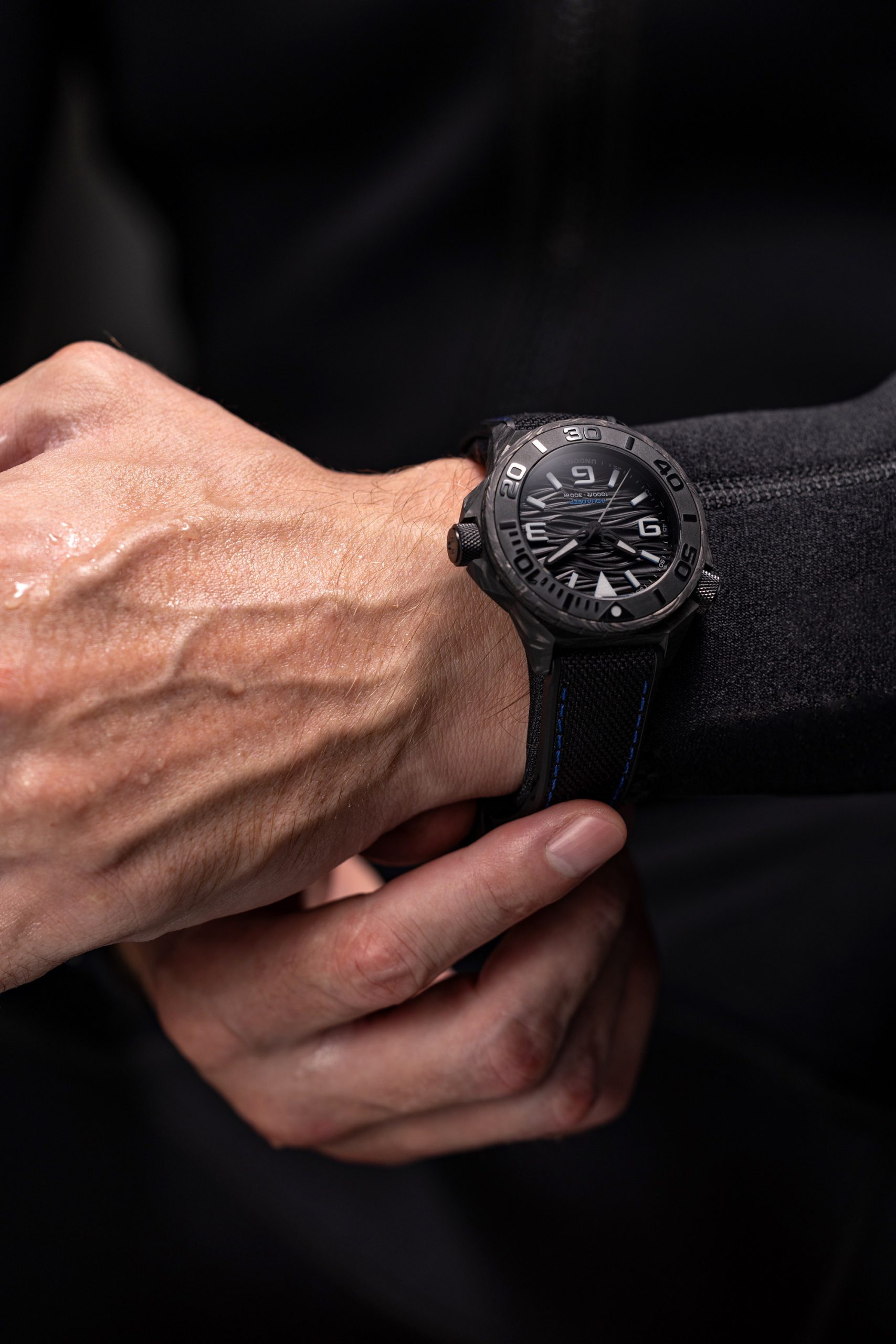 Undone Aqua Carbon Maggy