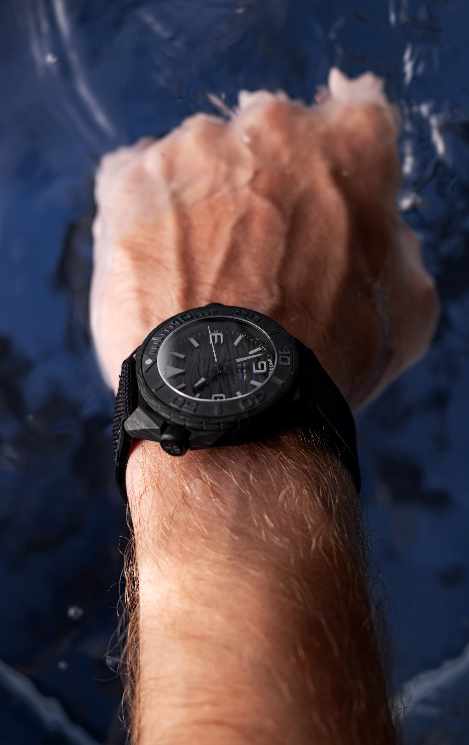 Undone Aqua Carbon Maggy