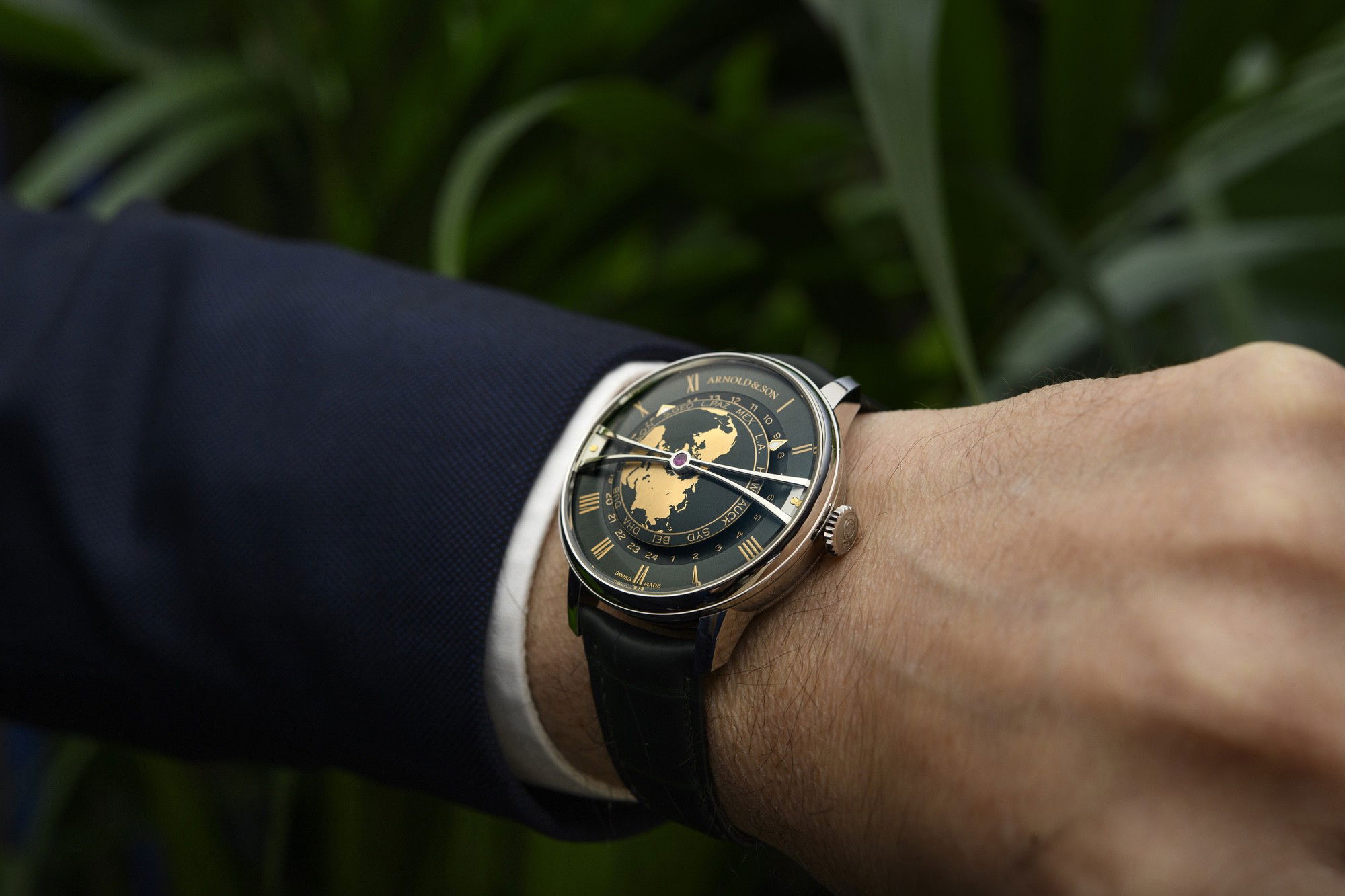 クラシック VERDISSIMO 1813-1901 Arnold & Son Globetrotter 42 Steel Greenwich Green – The
