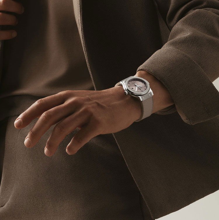 Hublot Classic Fusion Titanium Essential Taupe