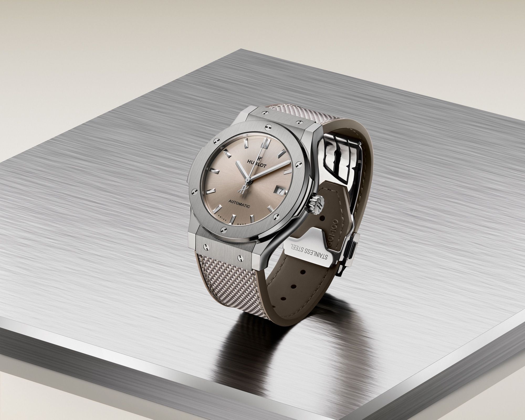 Hublot Classic Fusion Titanium Essential Taupe
