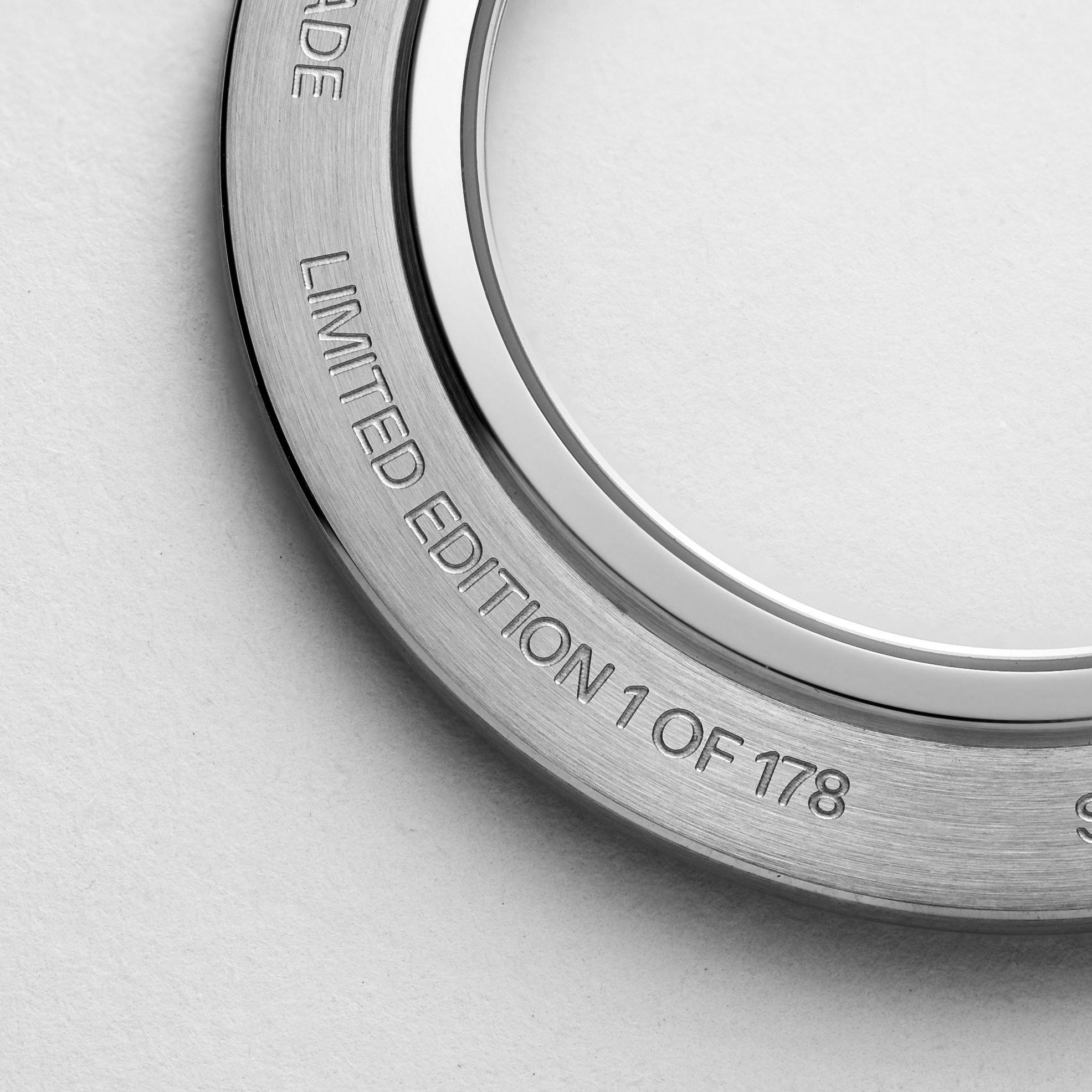 Louis Erard Gravée Main