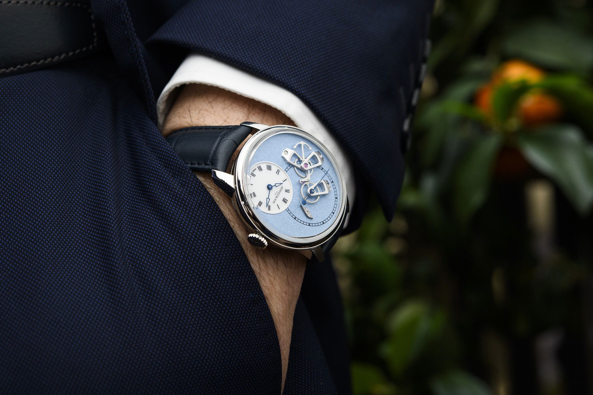 Arnold &amp; Son DSTB 42 Platinum Ascot Blue