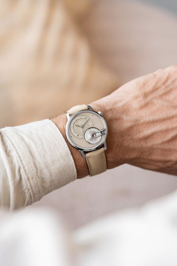 Armin Strom Tribute 1 Sandstein