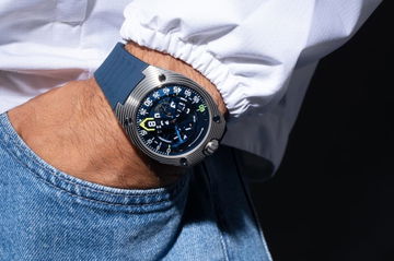 Urwerk UR-150 Blue Scorpion