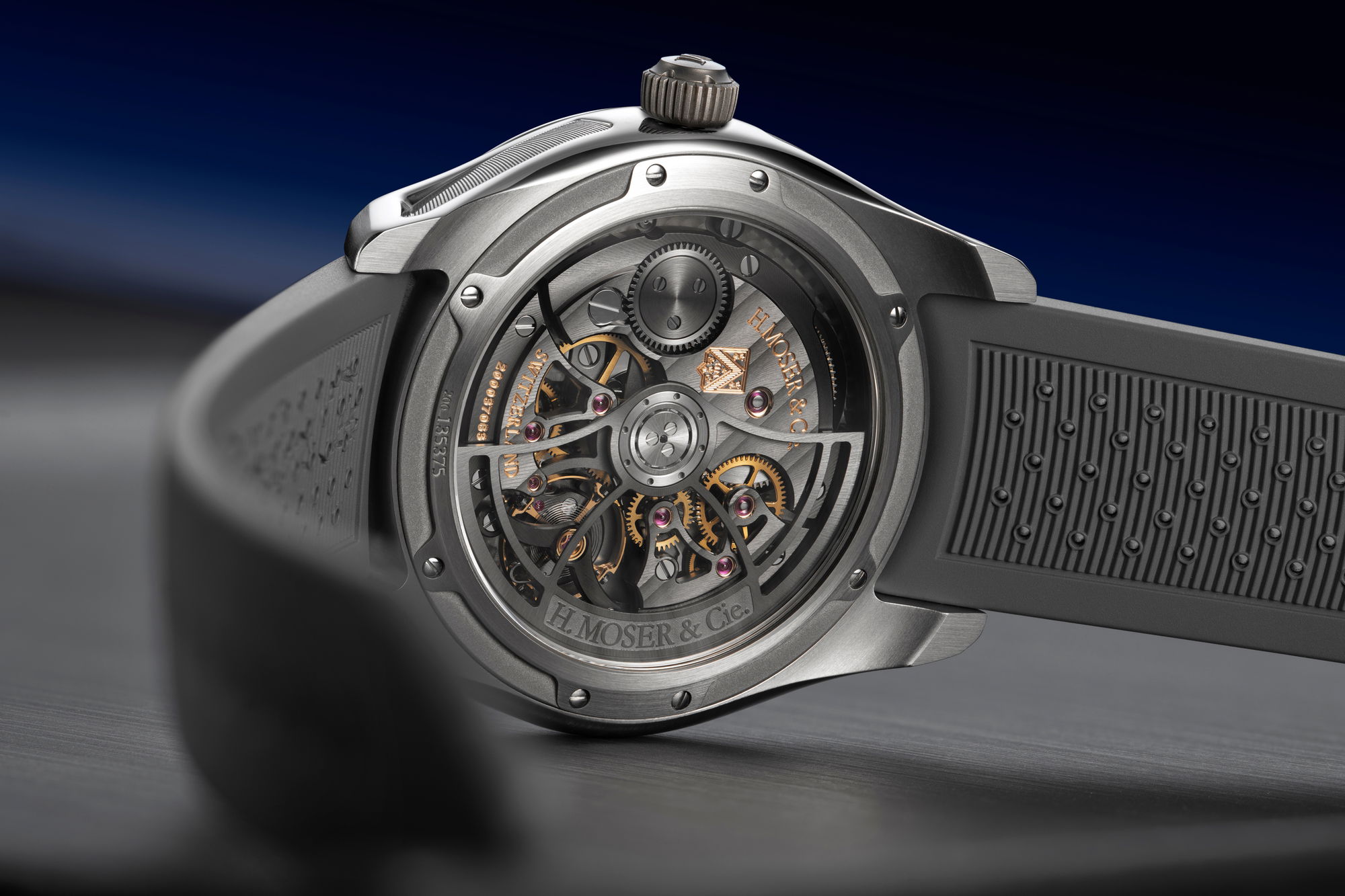 H. Moser &amp; Cie Pioneer Flying Hours White Fumé