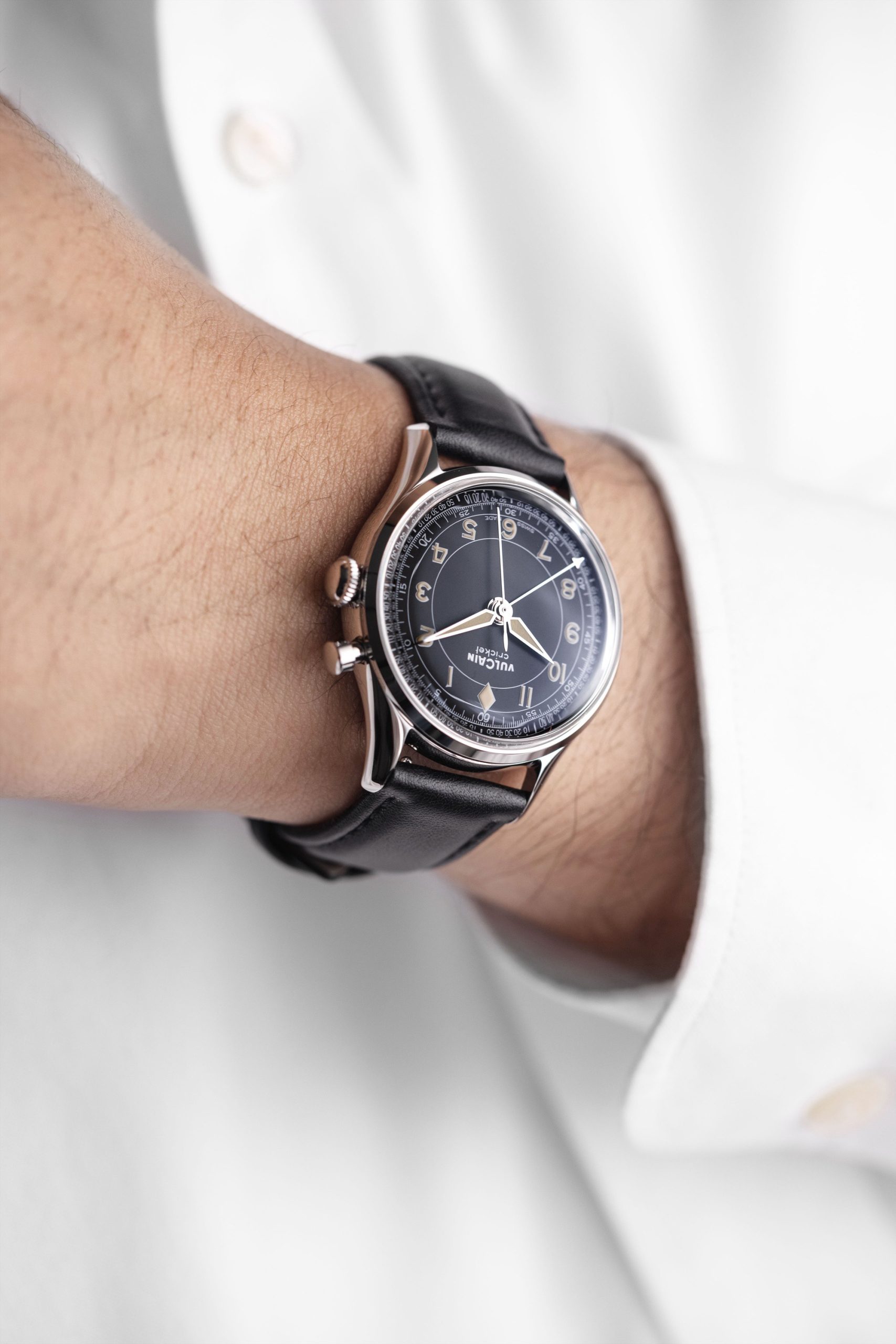 Vulcain Cricket Classique 36 Black &amp; White &amp; Blue