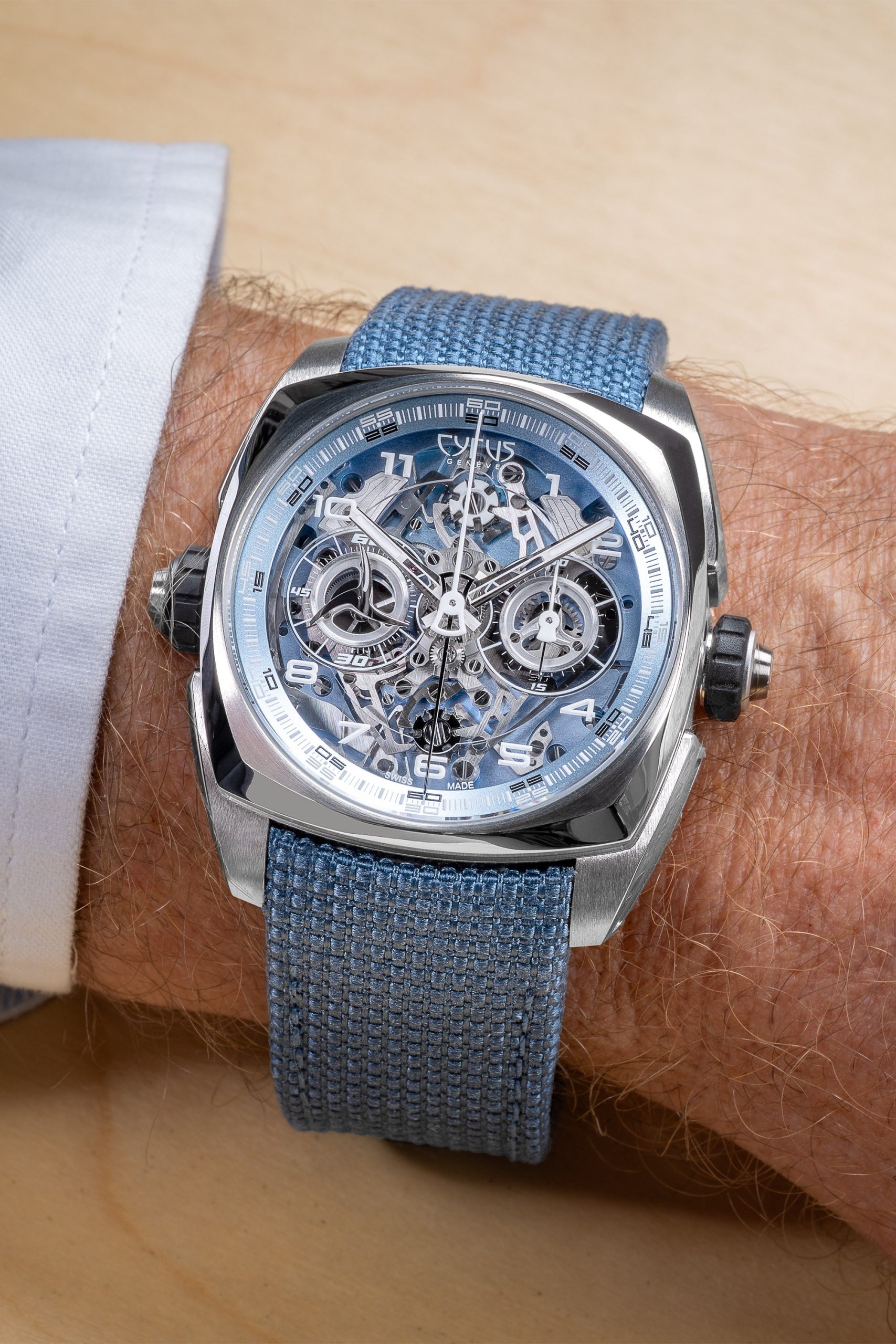 Cyrus Klepcys DICE Glacial Blue