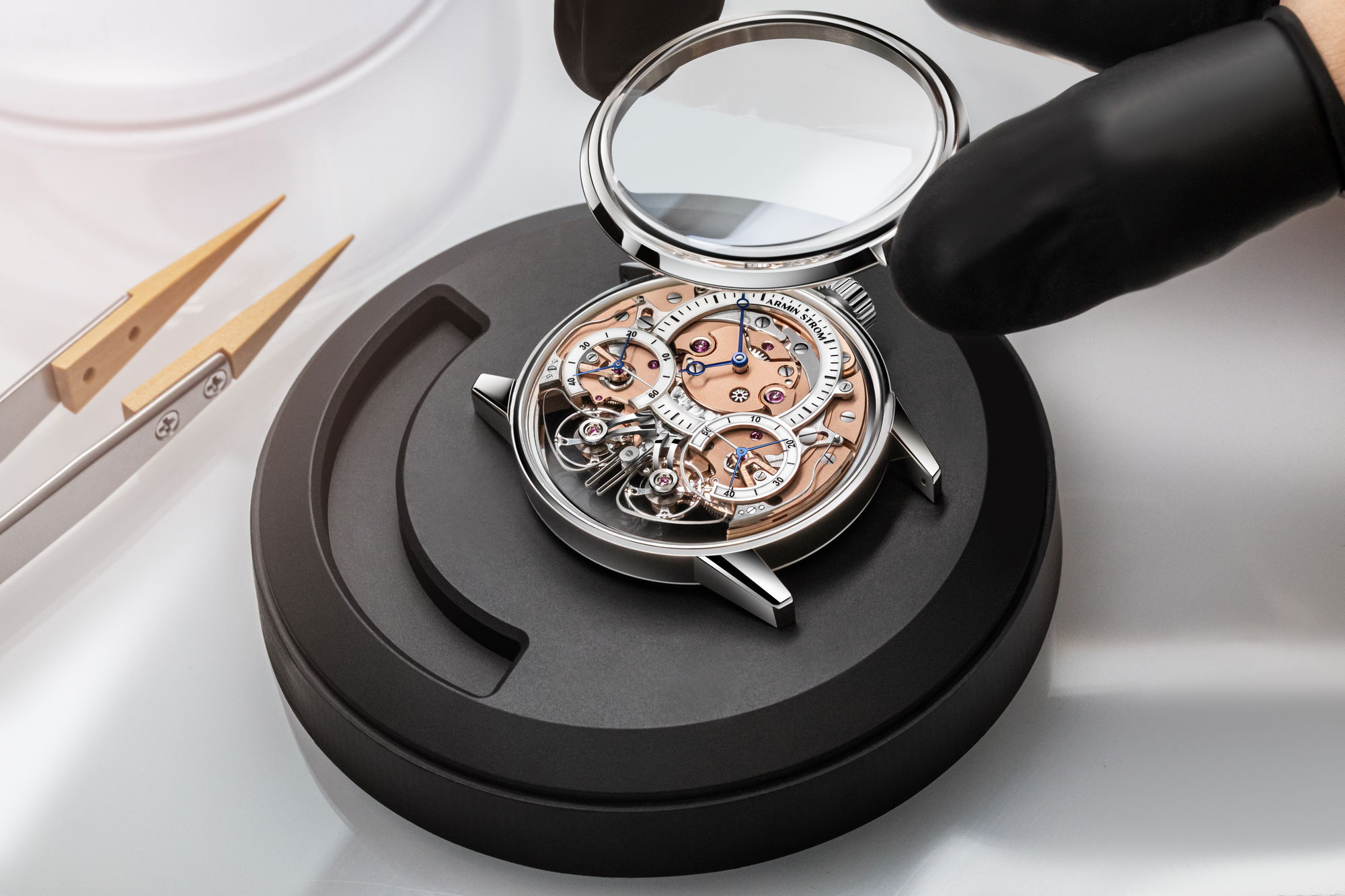 Armin Strom Mirrored Force Resonance Zeitgest 1665