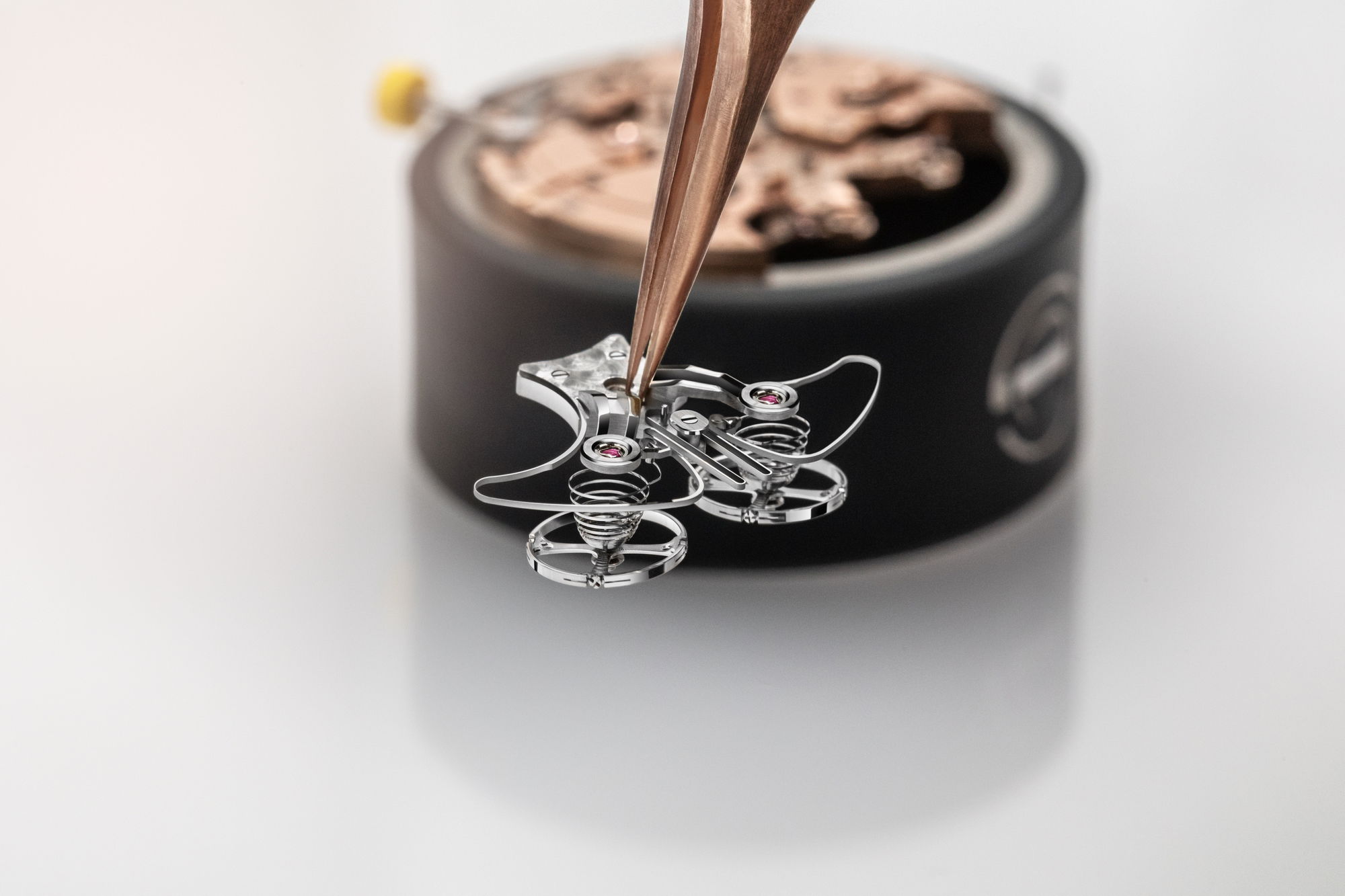 Armin Strom Mirrored Force Resonance Zeitgest 1665