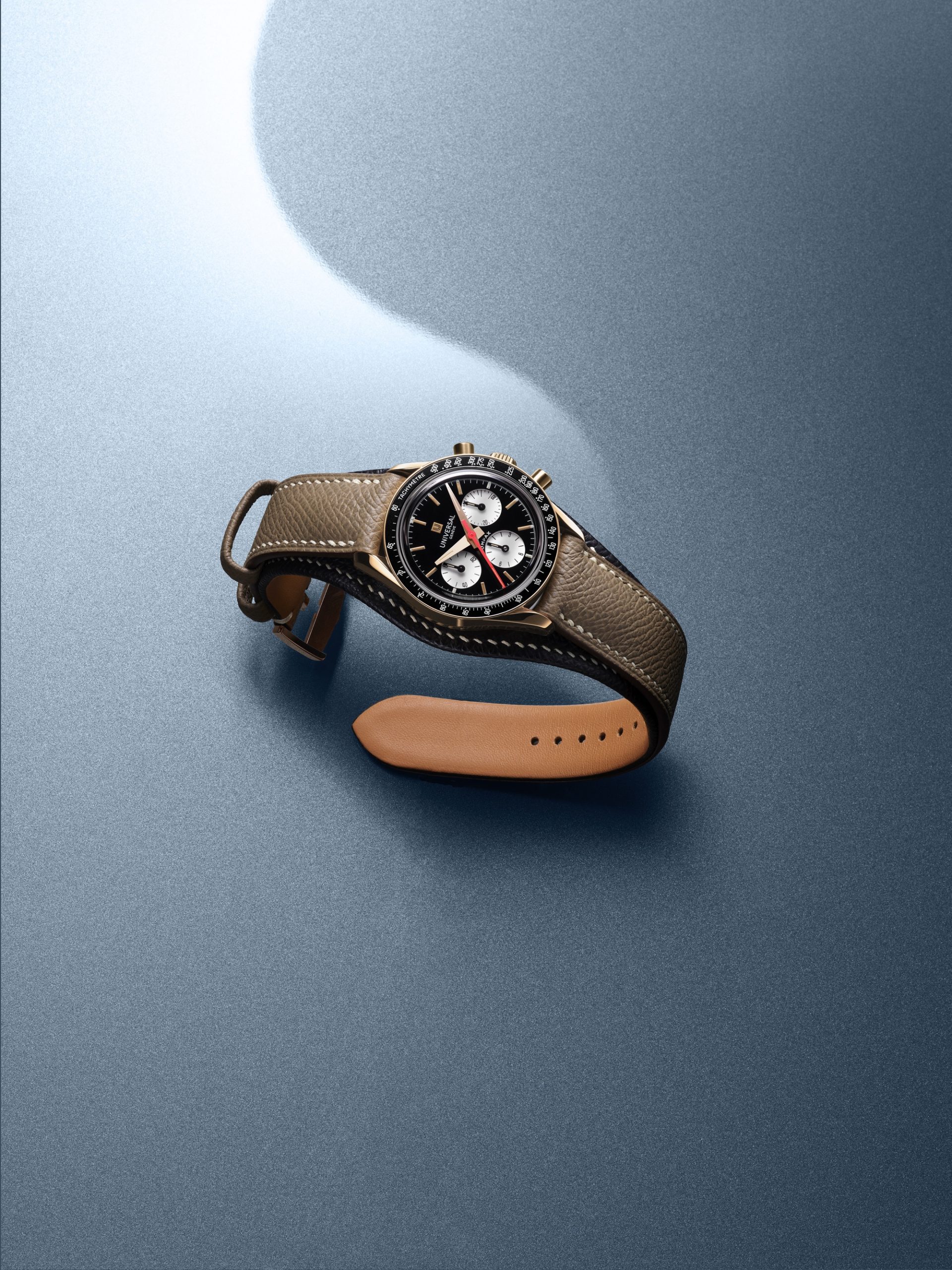 Universal Genève Tribute to Compax