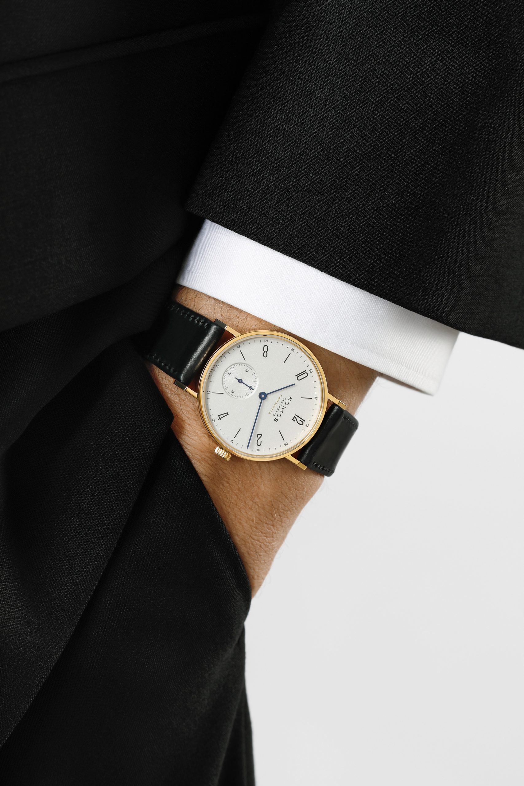 Nomos Glashütte Tangente gold neomatik