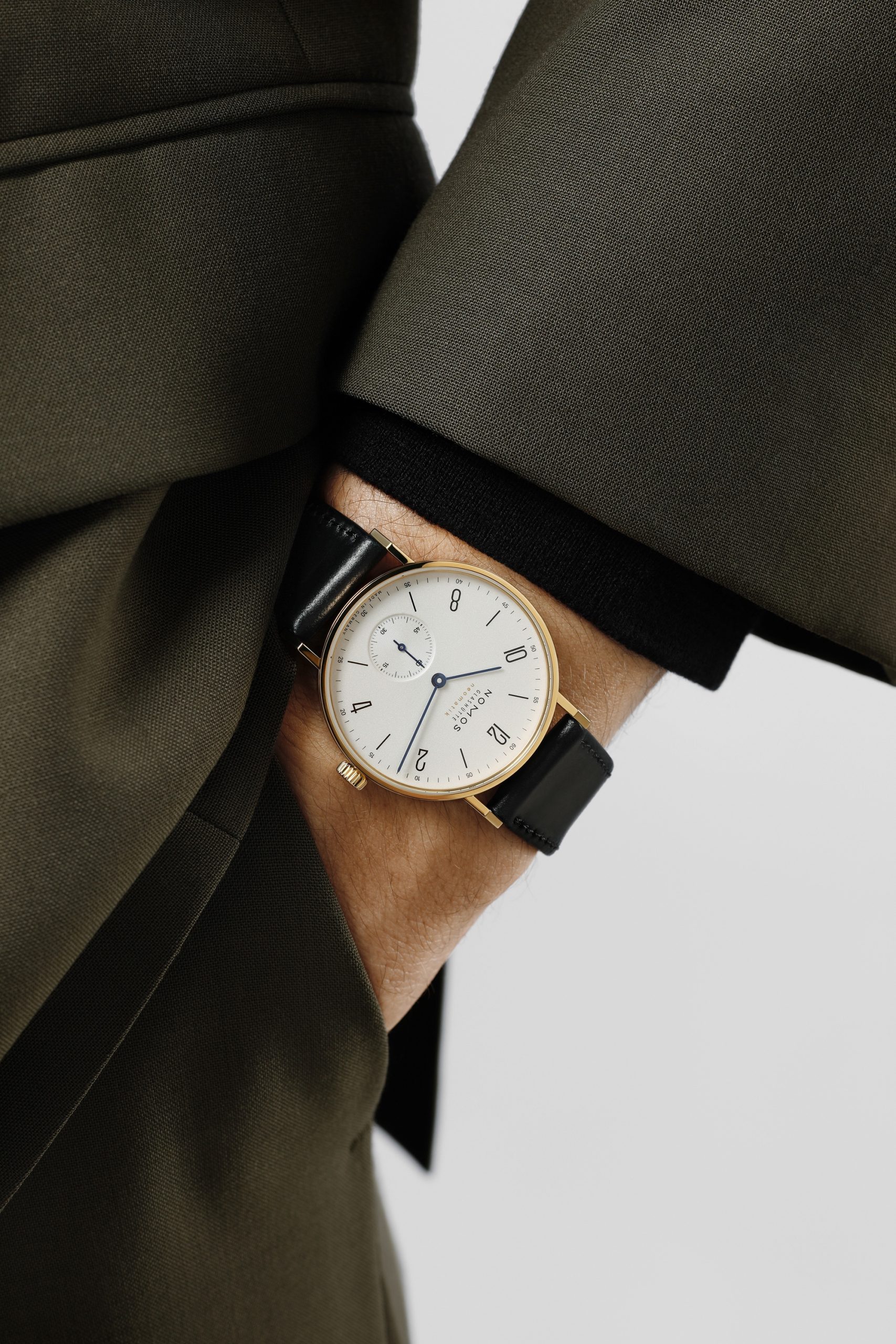 Nomos Glashütte Tangente gold neomatik