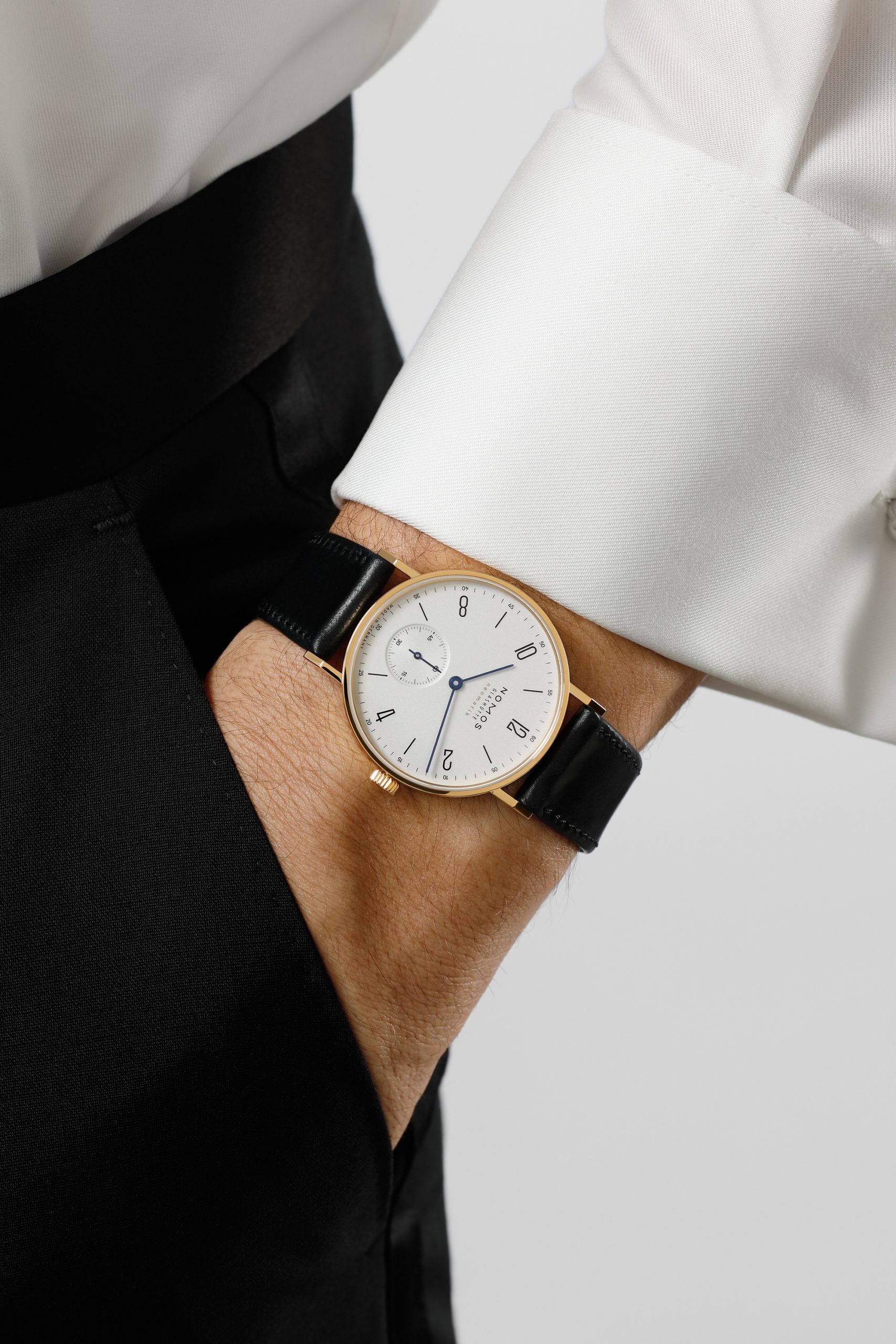 Nomos Glashütte Tangente gold neomatik