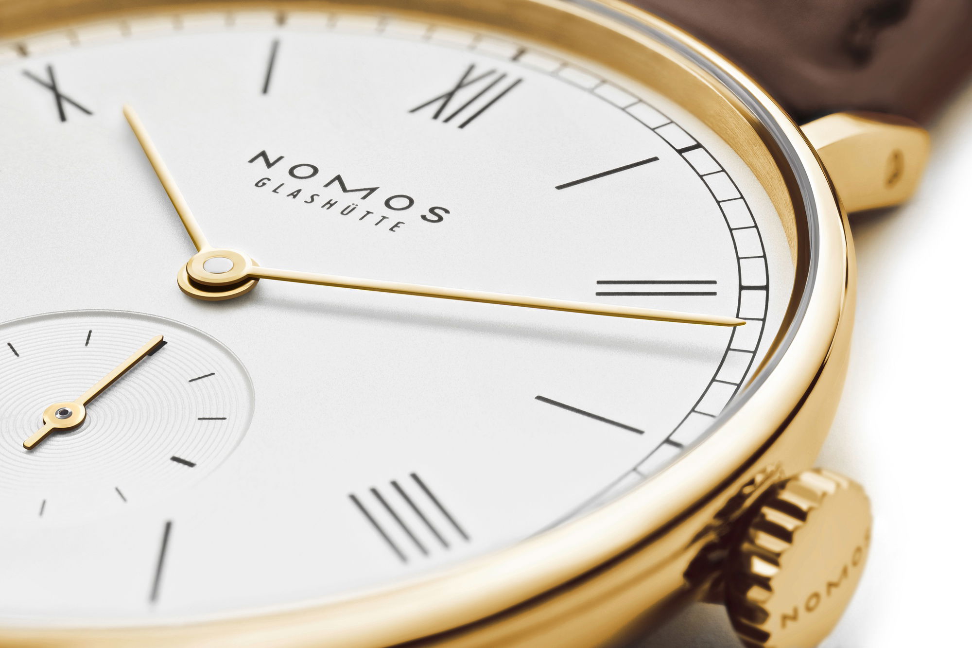 Nomos Glashütte Ludwig gold doré