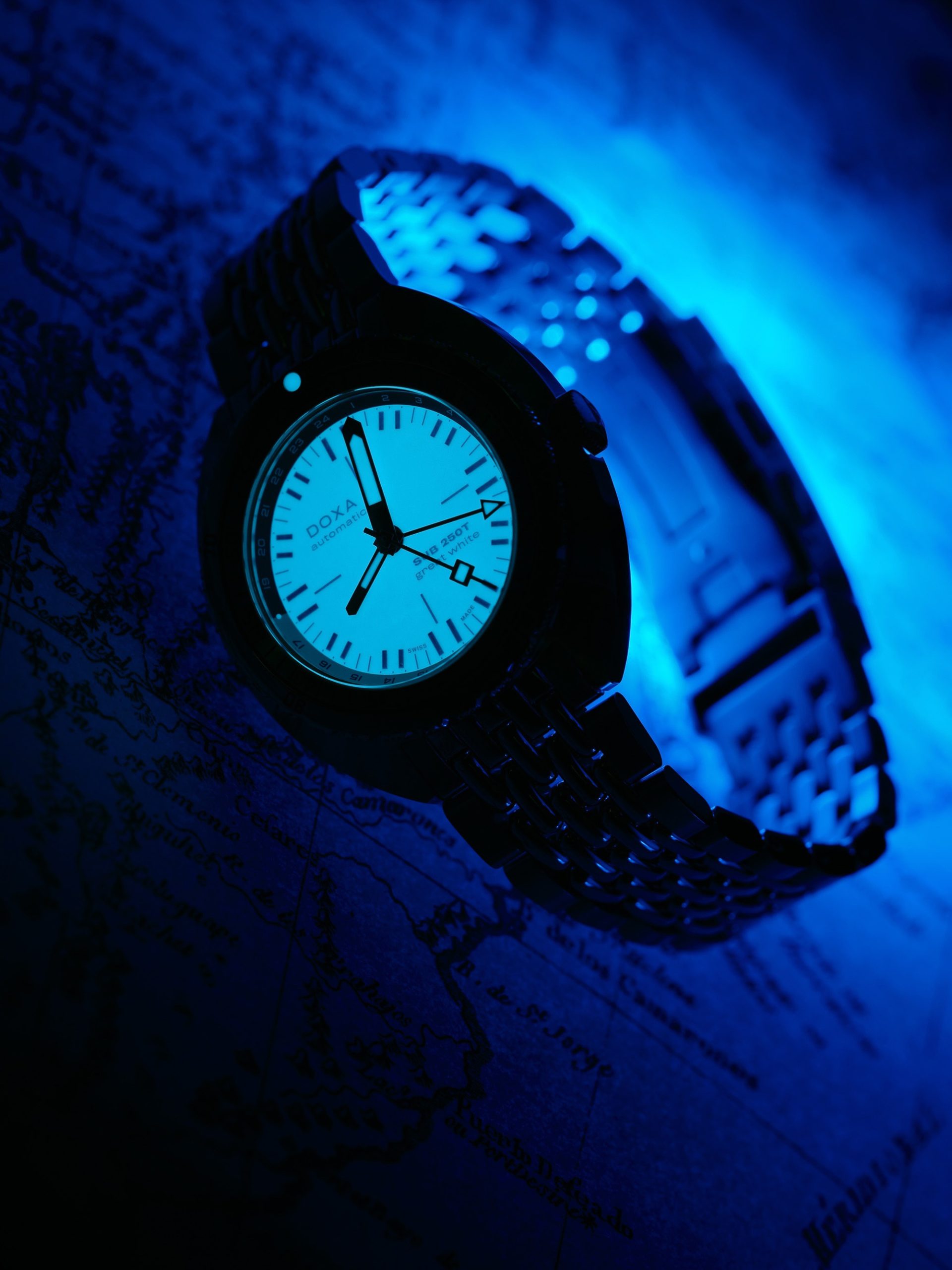 Doxa SUB 250T GMT &quot;Great White&quot; Topper Edition