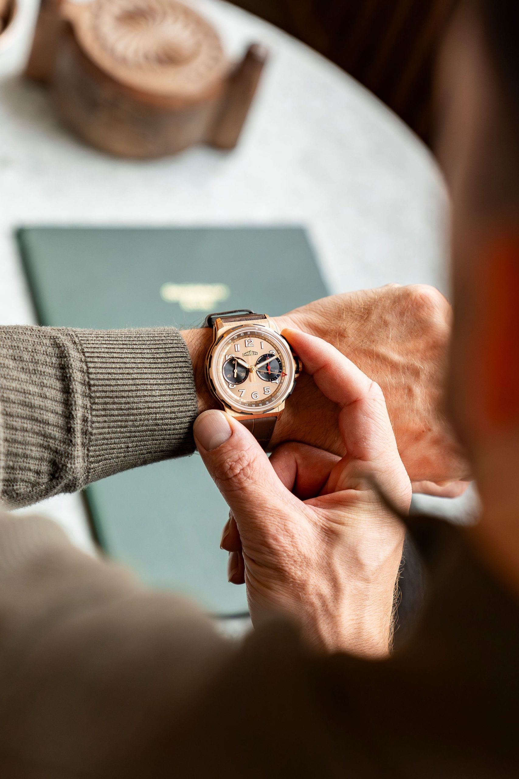 Angelus Chronodate Gold MoKa