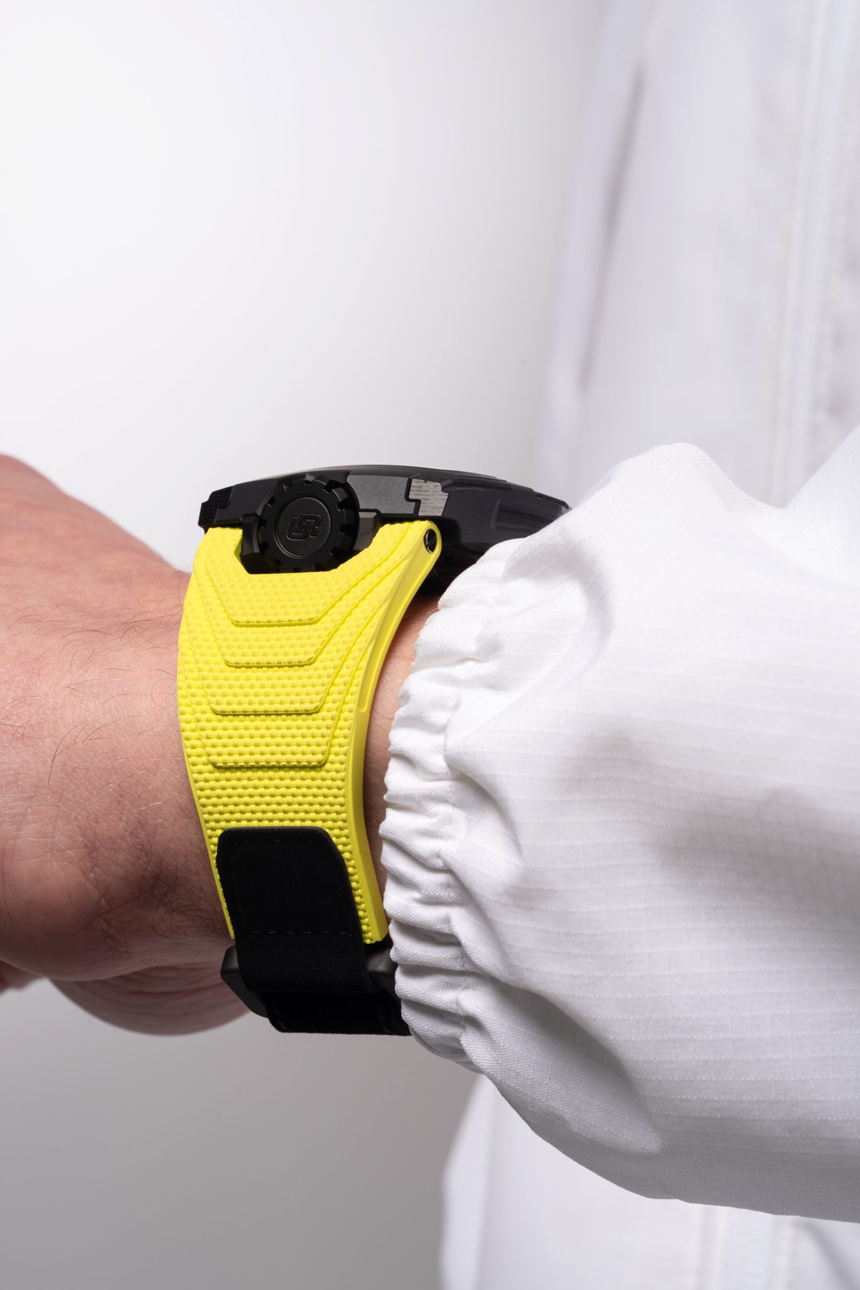 Urwerk UR-230 Black Star