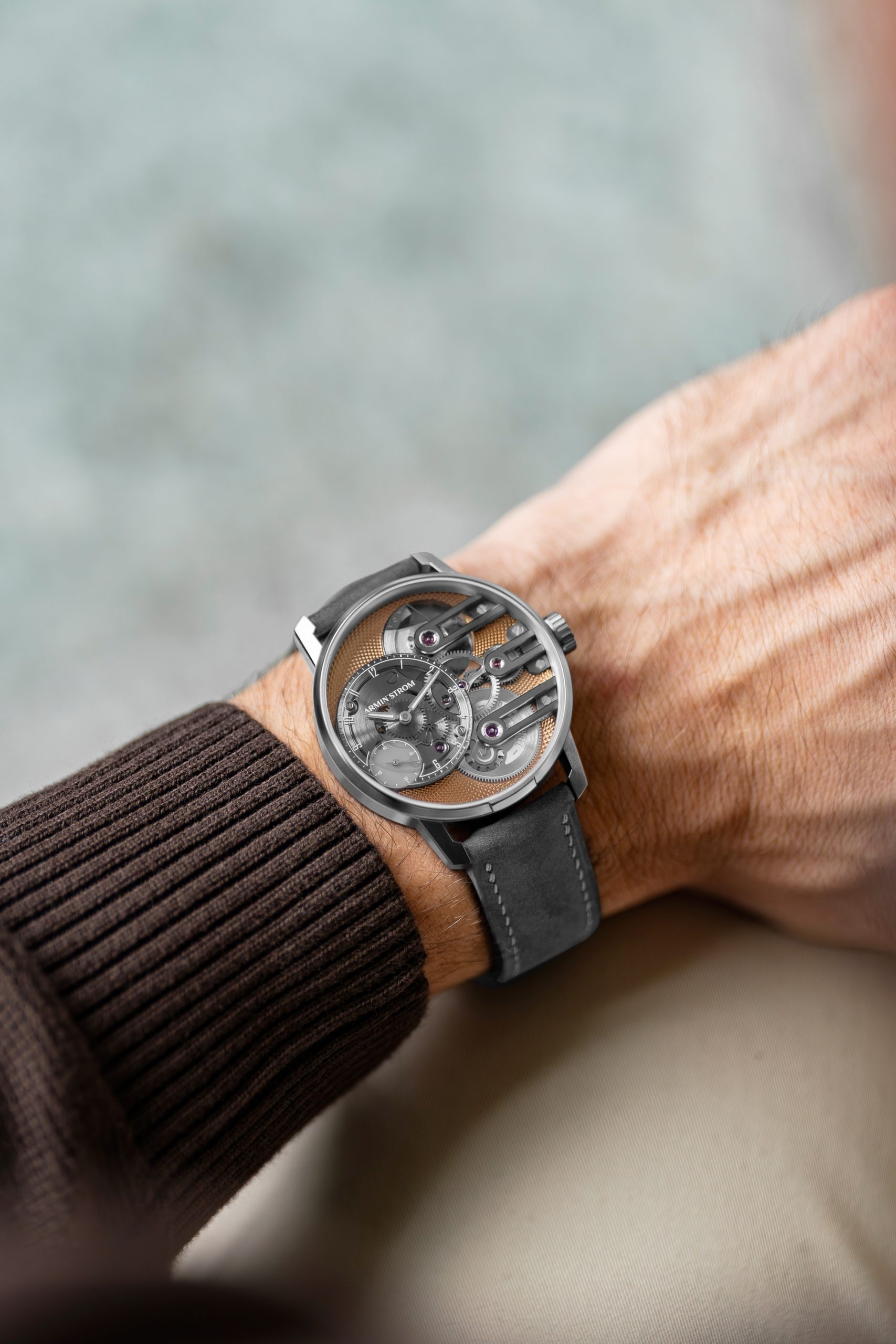 Armin Strom Gravity Equal Force Ultimate Sapphire Salmon