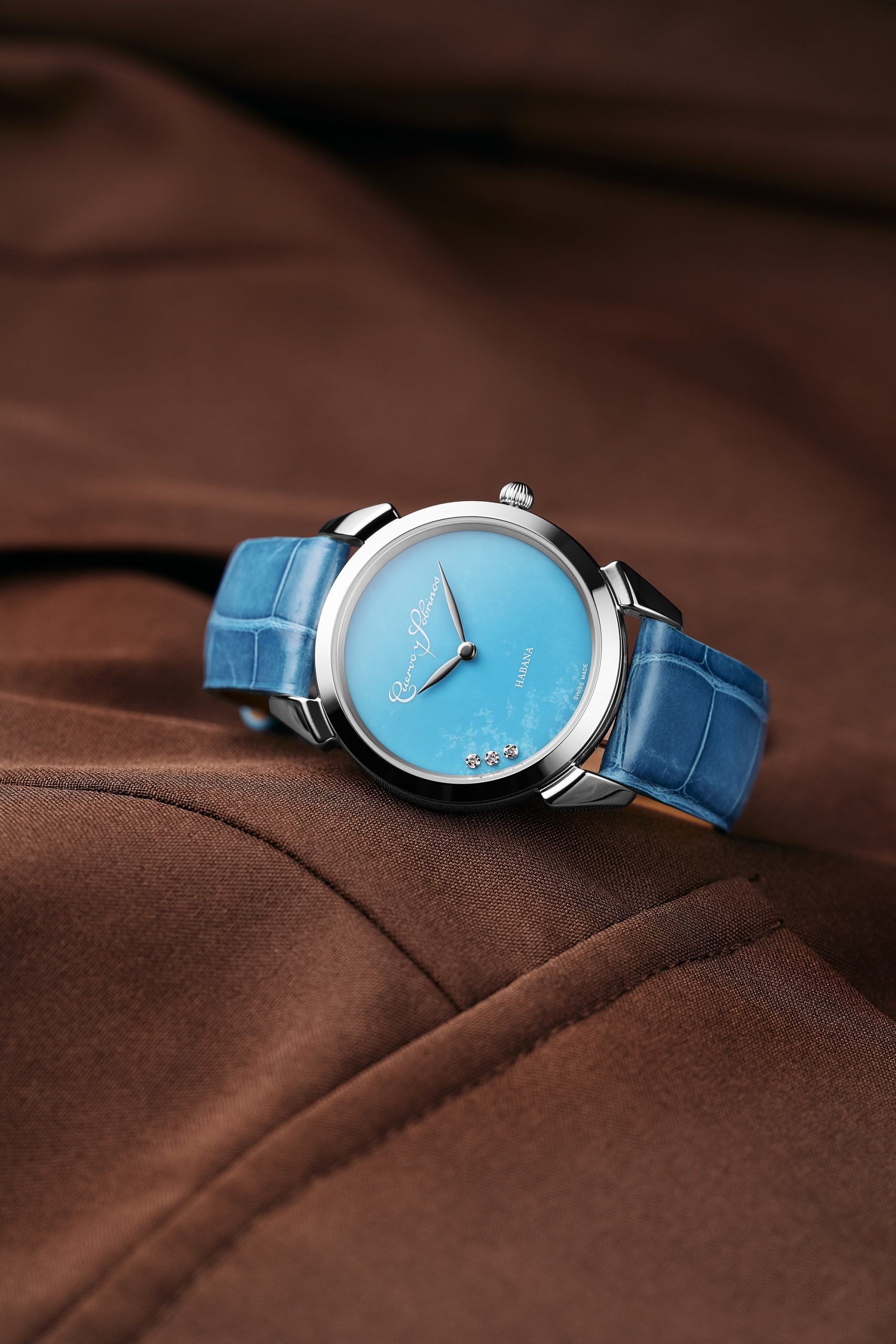 Cuervo y Sobrinos Historiador Primera Dama Blue Sandstone