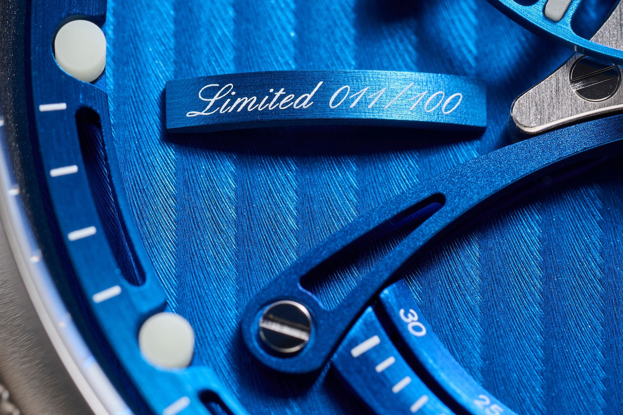 Chronoswiss ReSec Vertical Blue Manufacture