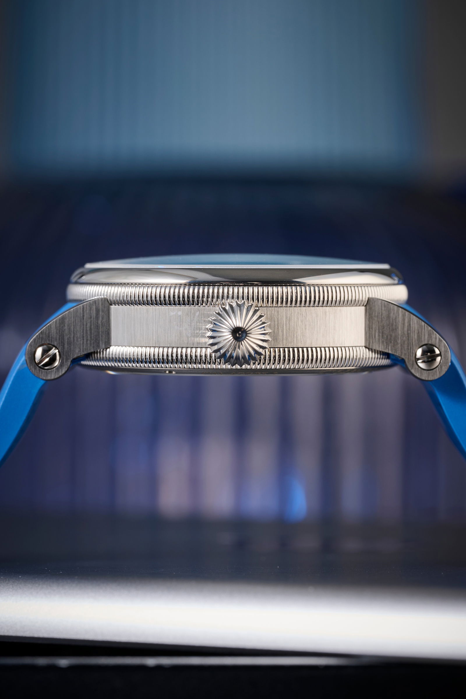 Chronoswiss ReSec Vertical Blue Manufacture