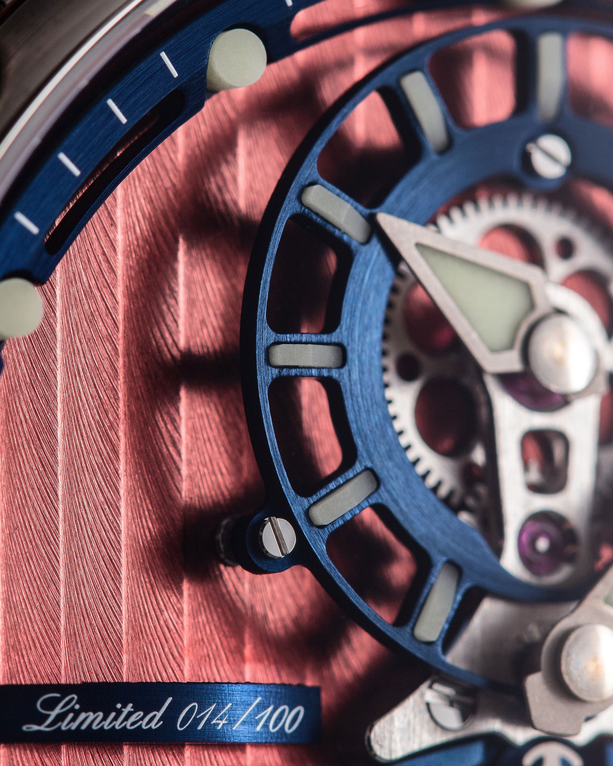 Chronoswiss ReSec Vertical Red Manufacture